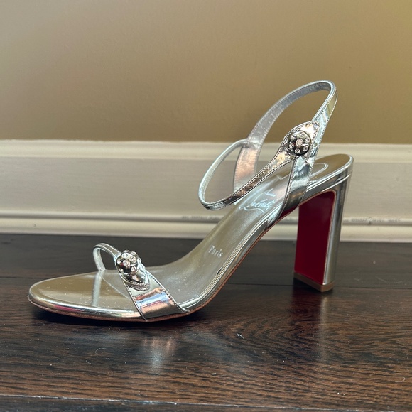 Louboutin Atmospheria Silver 40 - Picture 1 of 7